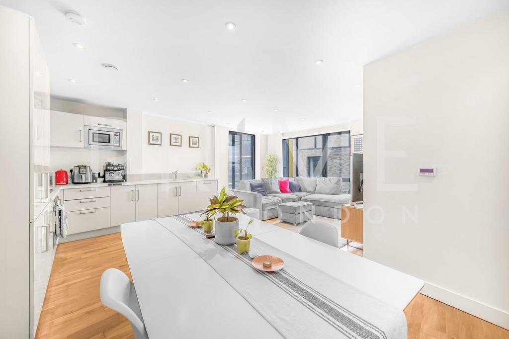 Kitchen dining.jpg
