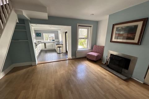 3 bedroom semi-detached house for sale, Whitecliff