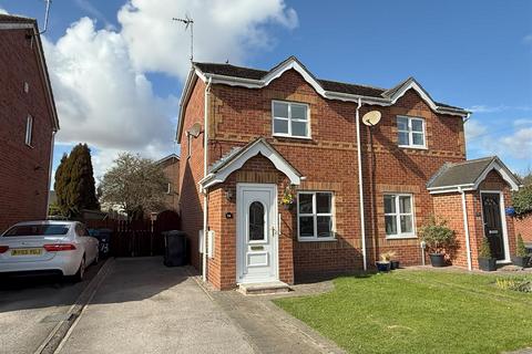 2 bedroom semi-detached house for sale, Mast Drive, Hull