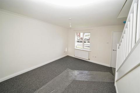 2 bedroom semi-detached house for sale, Mast Drive, Hull