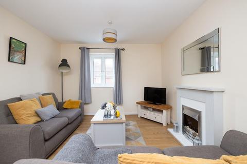 84 Bristol South End, Bristol, BS3 5BJ