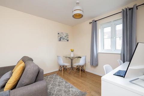 84 Bristol South End, Bristol, BS3 5BJ