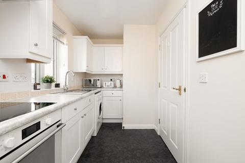 84 Bristol South End, Bristol, BS3 5BJ