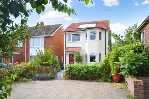 3 bedroom detached house to rent, Trent Road, Chelmsford, Essex, CM1