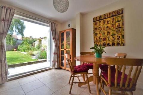 3 bedroom detached house to rent, Trent Road, Chelmsford, Essex, CM1