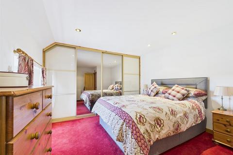 Caberfeidh Upper Granco Street, Dunning, Perth, PH2 0RX