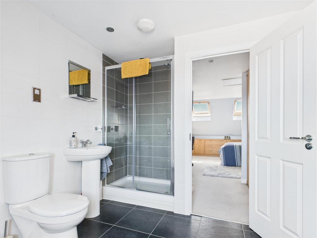 Ensuite
