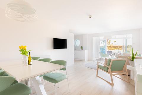 3 bedroom flat for sale, Apartment 01, St Moritz Hotel, Trebetherick