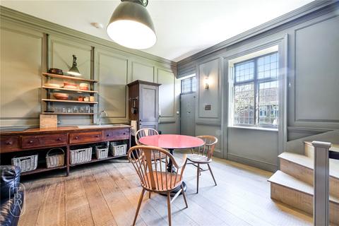 1 bedroom terraced house to rent, Trinity Green, Mile End Road, London, E1