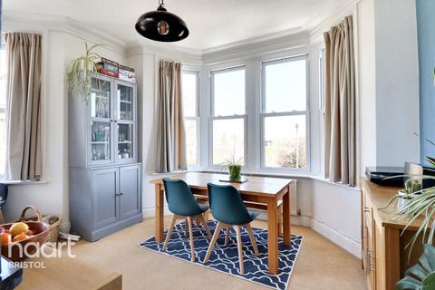 2 bedroom flat for sale, Balmoral Road, Bristol