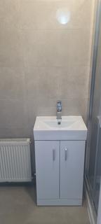 Studio to rent, Orchard Road, Hounslow TW4