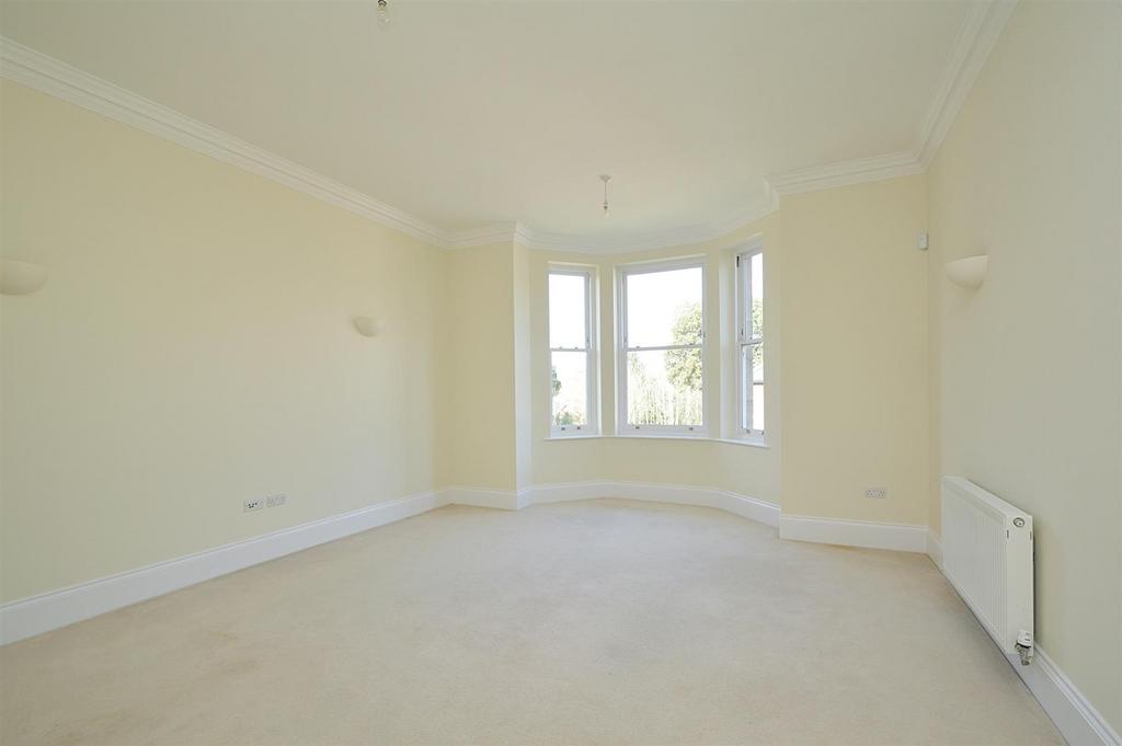 Resized Lounge1.jpg