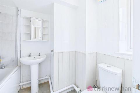 121 Carters Mead, Harlow, CM17 9ET