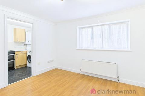 121 Carters Mead, Harlow, CM17 9ET
