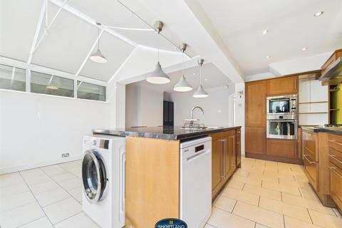 8 William Bristow Road, Cheylesmore, Coventry, CV3 5LQ