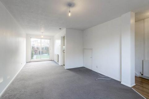 undefined, Petersham Close, Newport Pagnell MK16