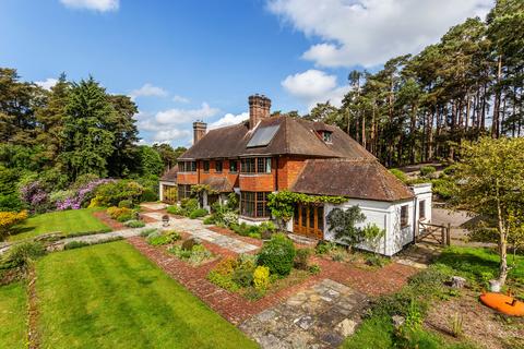 undefined, Jumps Road, Churt, Farnham, Surrey, GU10