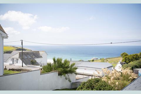 undefined, Mawgan Porth, Cornwall