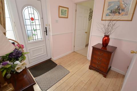 3 bedroom detached bungalow for sale, Millfields Close, Kilgetty
