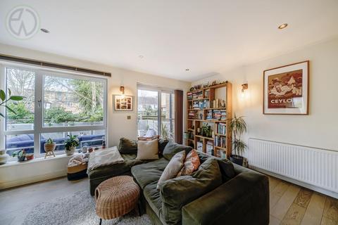 Flat 3, 101 Christchurch Road, London, SW19 2FE