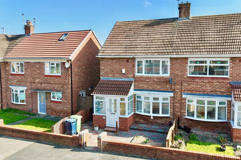 2 bedroom semi-detached house to rent, Castleford Road, Hylton Castle, Sunderland