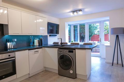 4 Alder Drive, Stalybridge, SK15 3GH