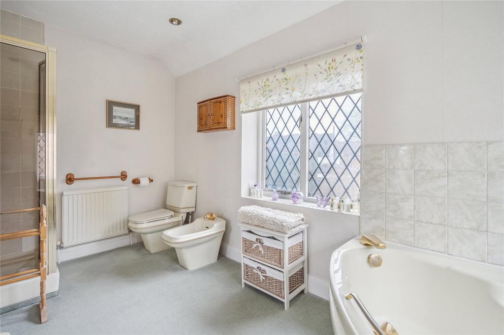En Suite Bathroom