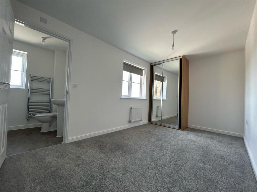 Master with ensuite.jpg