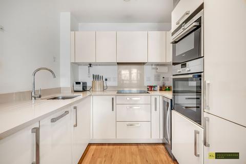 2 bedroom apartment for sale, London N7