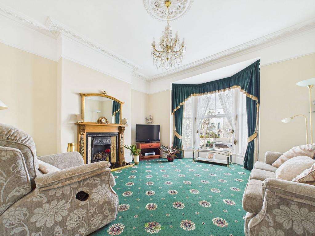 Living Room/Bedroom 1