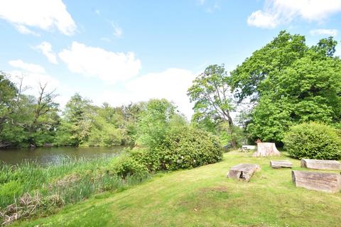 undefined, Mallards Reach, Weybridge, KT13