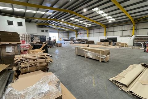 Industrial unit to rent, Unit 28, Bergen Way, Sutton Fields Industrial Estate, Hull, East Yorkshire, HU7 0YQ