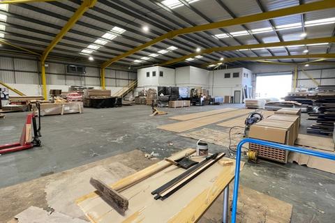 Industrial unit to rent, Unit 28, Bergen Way, Sutton Fields Industrial Estate, Hull, East Yorkshire, HU7 0YQ