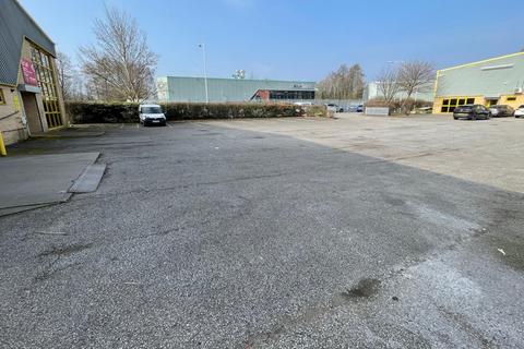 Industrial unit to rent, Unit 28, Bergen Way, Sutton Fields Industrial Estate, Hull, East Yorkshire, HU7 0YQ