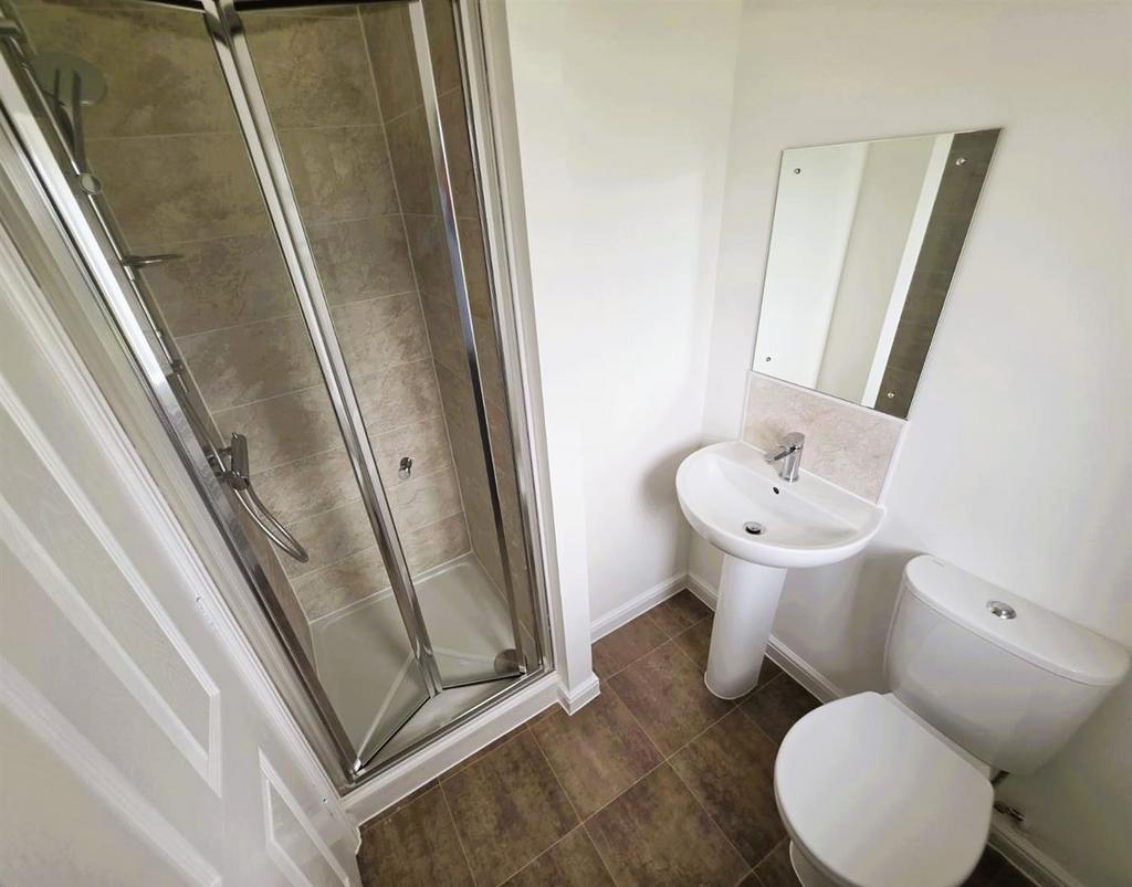 Master en-suite.jpg