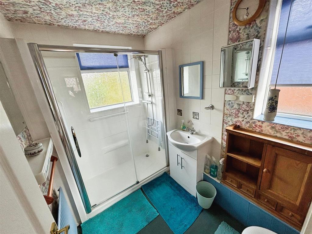Bathroom .jpg