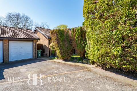 9 Birch Field, Clayton Le Woods, Chorley, PR6 7RE