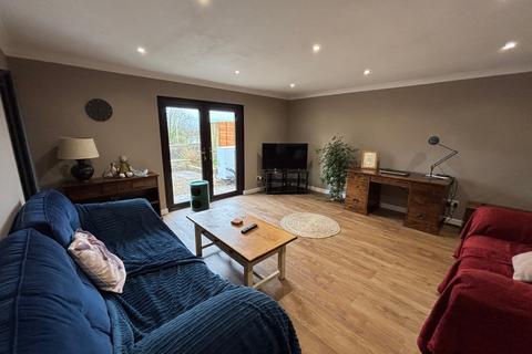 3 bedroom detached house for sale, Pant Glas Park, Llandeilo, Carmarthenshire.