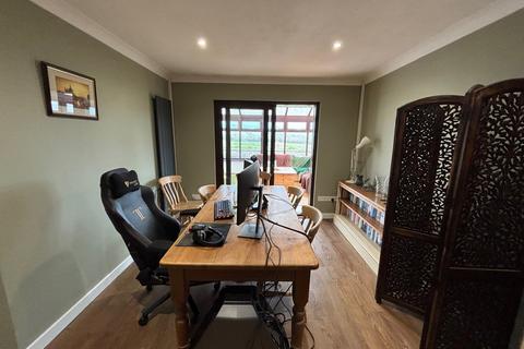 3 bedroom detached house for sale, Pant Glas Park, Llandeilo, Carmarthenshire.