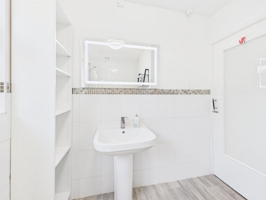 CAM04116 G0-PR0148-STILL024.jpg