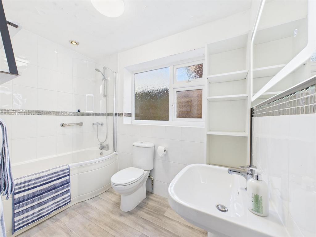 CAM04116 G0-PR0148-STILL022.jpg