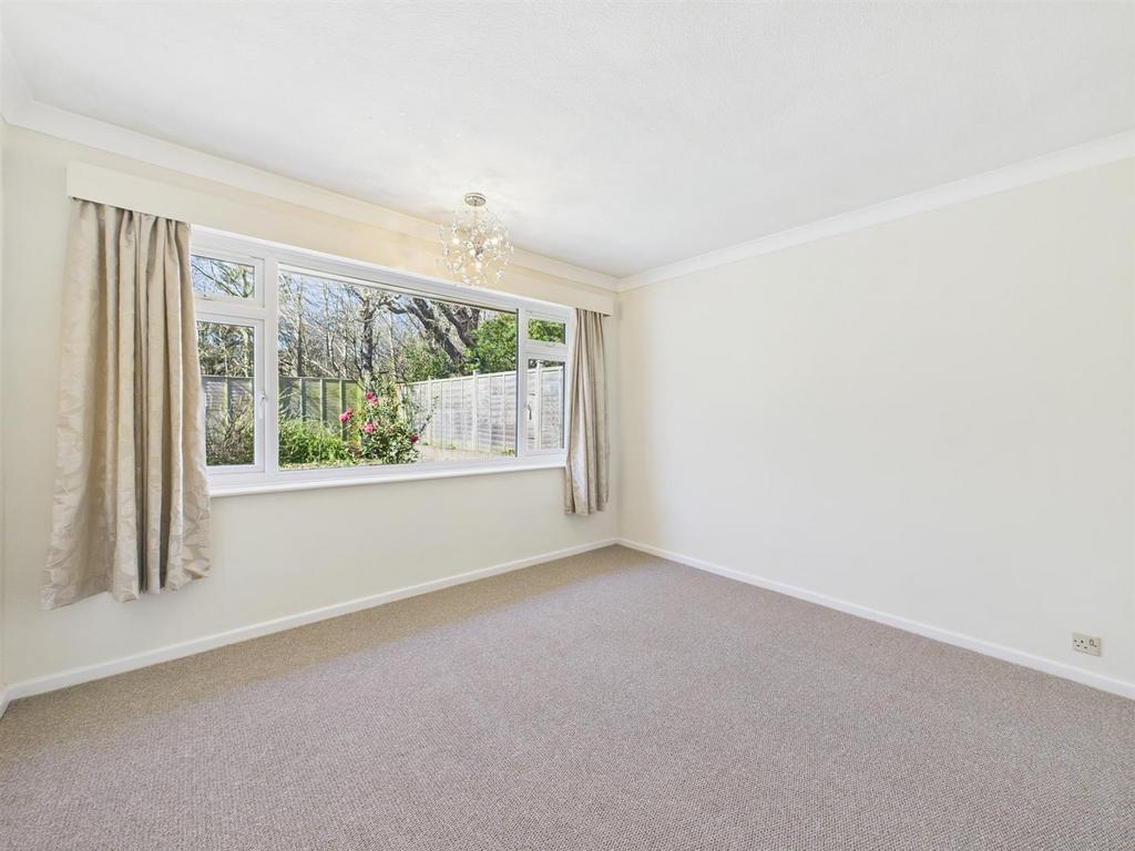 CAM04116 G0-PR0148-STILL018.jpg