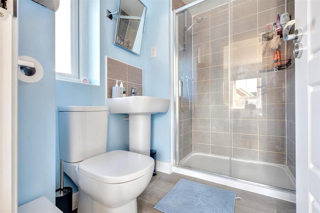 Ensuite.jpeg