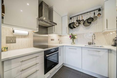 2 bedroom flat for sale, Mare Street, London E8