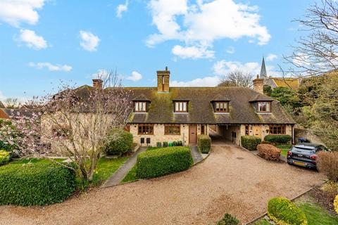 3, Sackett Court Conyngham Road, Minster, Ramsgate, CT12 4HA