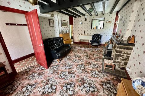3 bedroom end of terrace house for sale, 30 Kingshead Street, Pwllheli