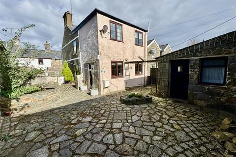 3 bedroom end of terrace house for sale, 30 Kingshead Street, Pwllheli