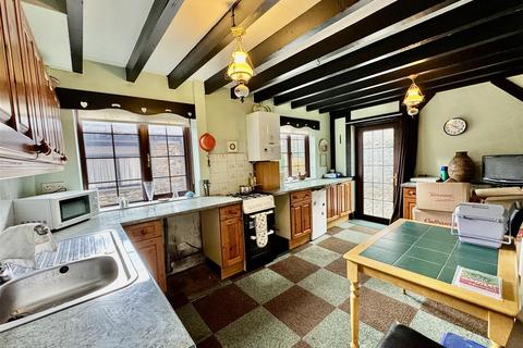 3 bedroom end of terrace house for sale, 30 Kingshead Street, Pwllheli