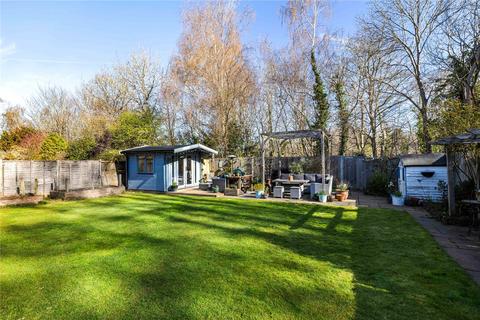 21 Windy Wood, Godalming, GU7 1XX