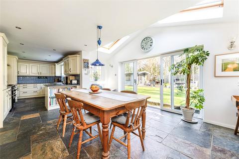 21 Windy Wood, Godalming, GU7 1XX